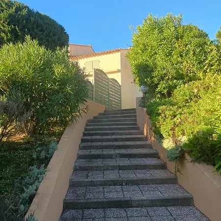 Provencal Meerblick Terrasse Appartement Cavalaire-sur-Mer
